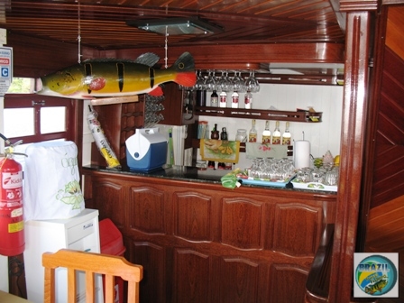 Fotos do restaurante do barco hotel TUMBIRA